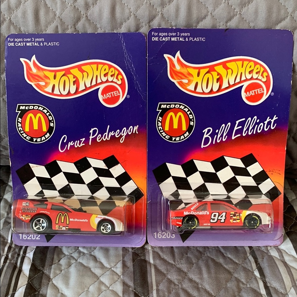 Mattel Hot Wheels McDonald’s Racing Team Cars- Cruz Pedregon & Bill Elliott 🆕